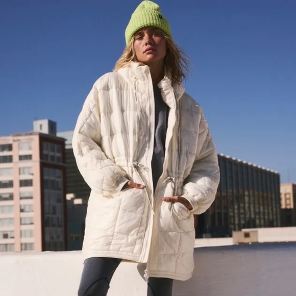 Free People Movement Patricia Packable Poncho Puffer Coat Drawstring Ivory M - Picture 1 of 3